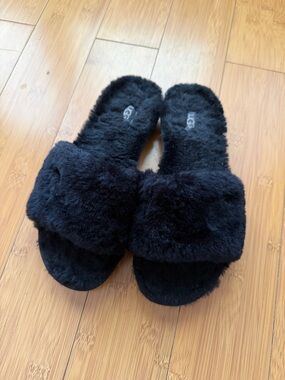 UGG Cosette Slide Slippers in Black Size 7